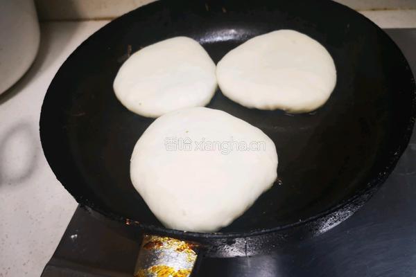 韭菜鸡蛋粉条饼的做法图解5