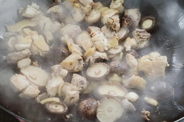 土鸡香菇焖饭的做法图解8