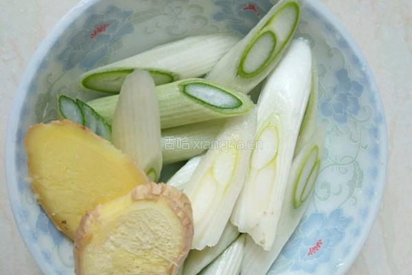 辣椒炒肉丝的做法图解2