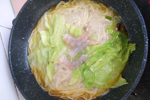 鲜虾青菜面的做法图解6