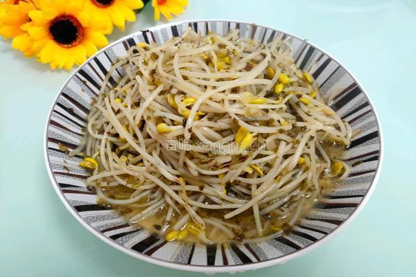 雪菜炒黄豆芽的做法图解7