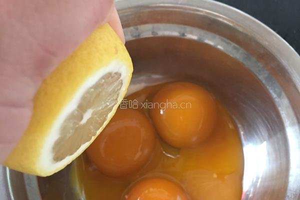 蛋黄溶豆的做法图解2