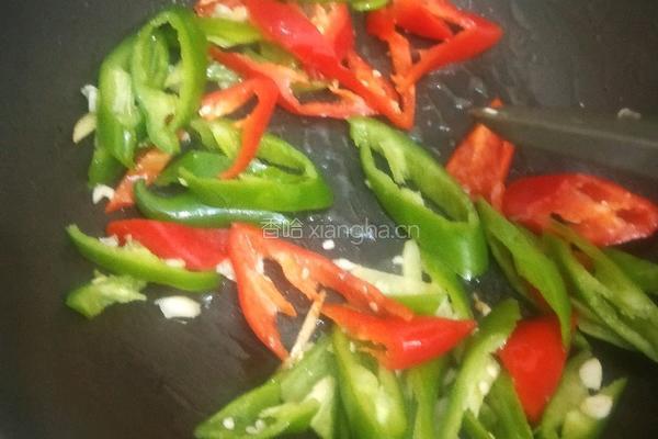 辣椒炒腊鸭腿的做法图解4