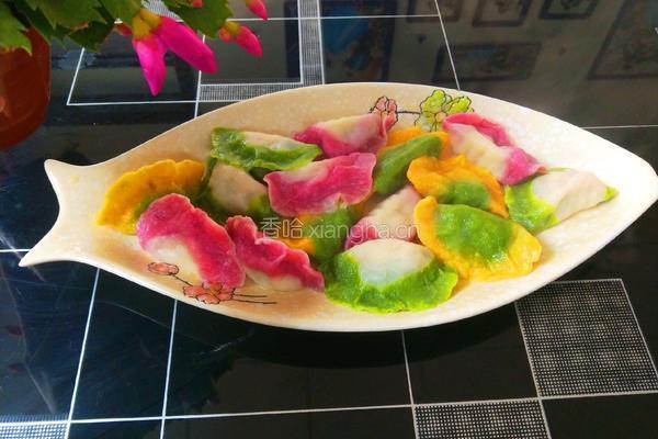 春节五彩缤纷饺子