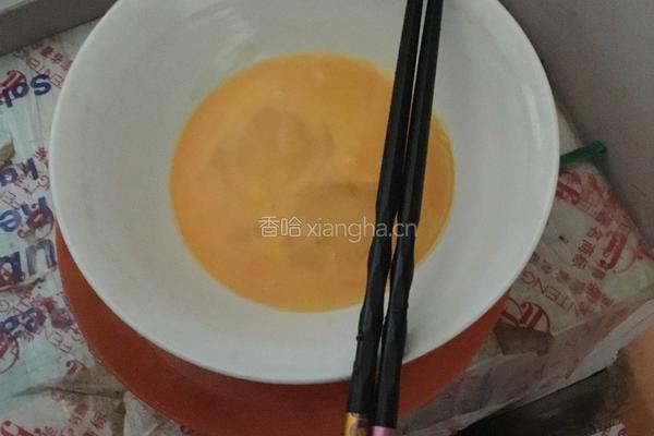 煎鸡蛋饼的做法图解1