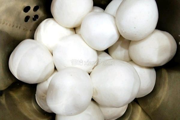 黄金汤圆的做法图解1