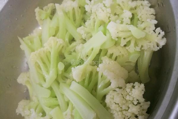 家常炒花菜的做法图解4