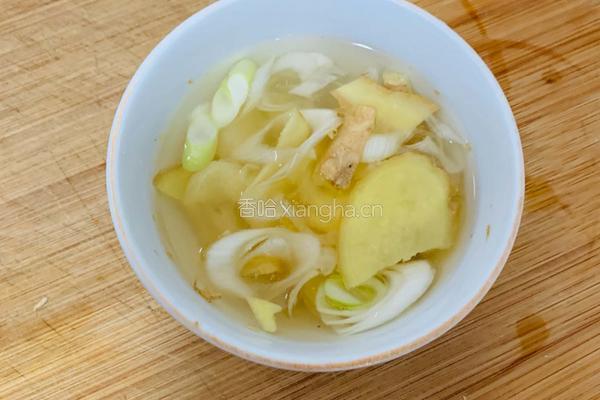 翡翠虾仁的做法图解2