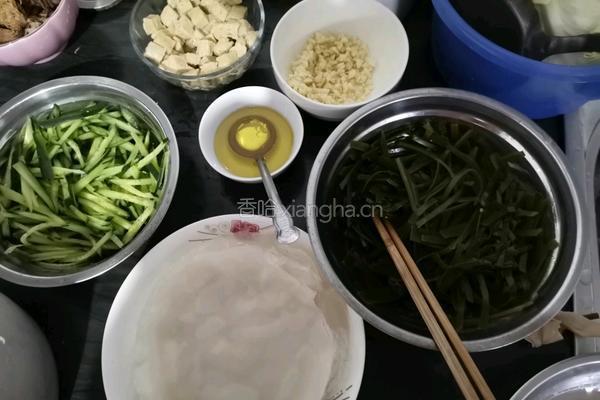 简单家庭凉拌凉皮的做法图解7