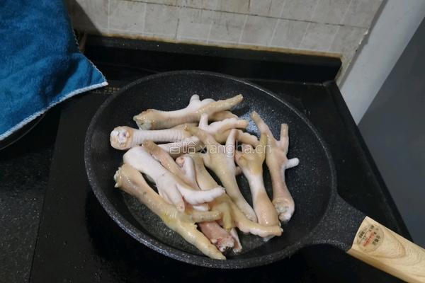 酸笋鸡爪的做法图解1