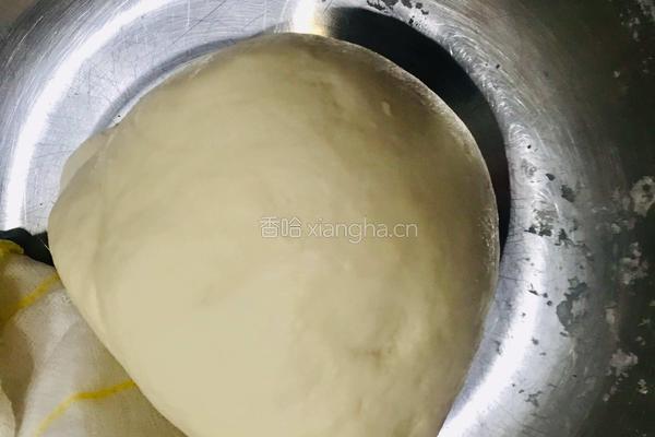 韭菜鸡蛋虾米水饺的做法图解2