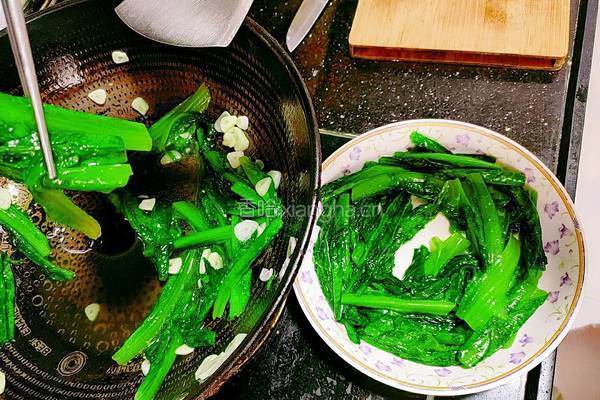 清炒油麦菜的做法图解13