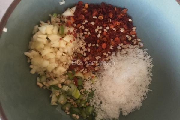 酸辣拌面的做法图解3