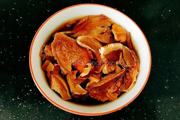 大脚菌玉米鸡汤的做法图解3