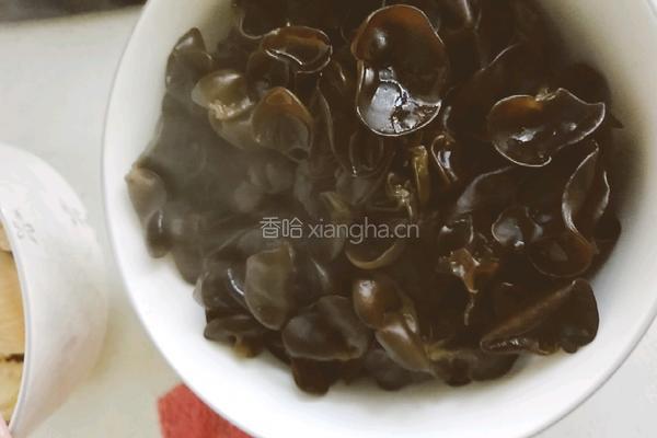 炝拌菜的做法图解1