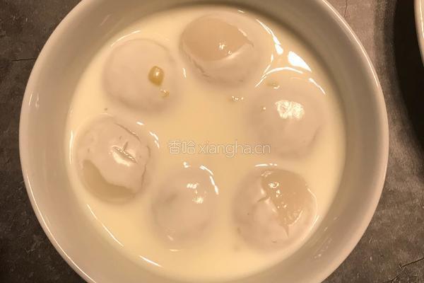 黄桃酸奶汤圆的做法图解3