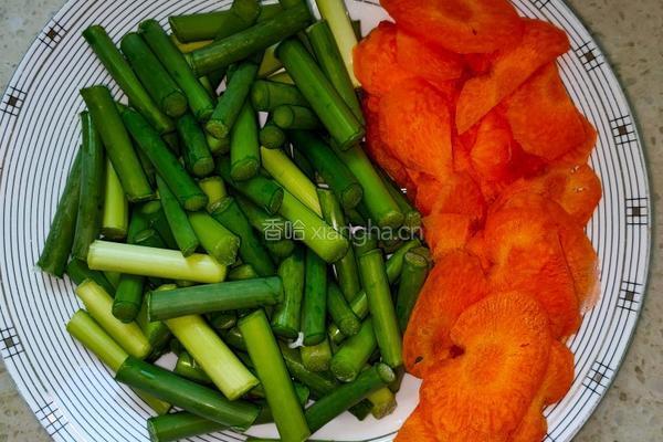 肉片蒜薹的做法图解4