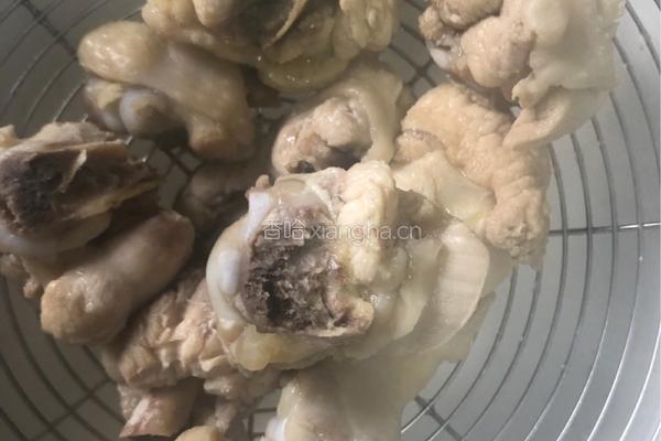土豆烧鸡腿的做法图解2
