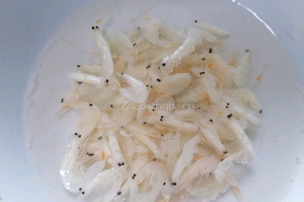 鸡蛋豆腐羹的做法图解1