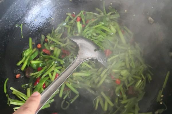 芹菜炒肉的做法图解3