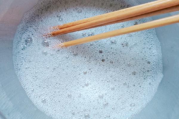 电饭煲戚风蛋糕的做法图解6