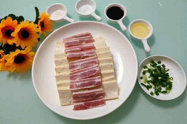 五花咸肉蒸老豆腐的做法图解10