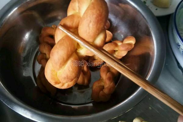 奶香麻花的做法图解7