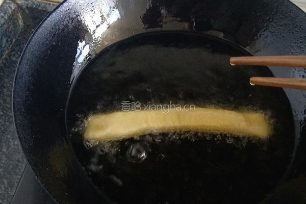 自制健康油条的做法图解4