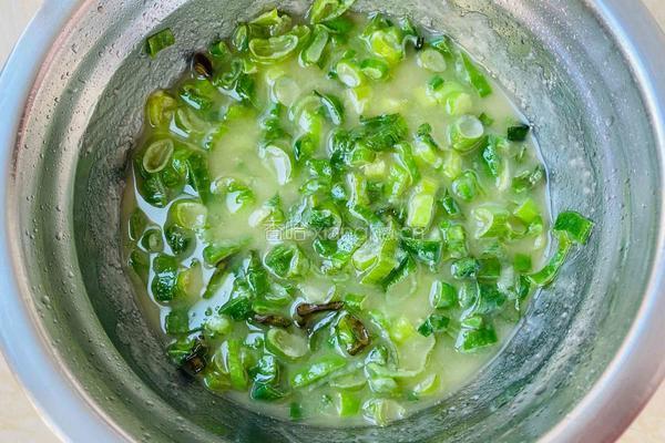 家常葱油饼的做法图解3