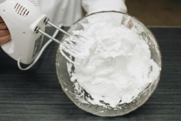 电饭煲蒸蛋糕的做法图解4