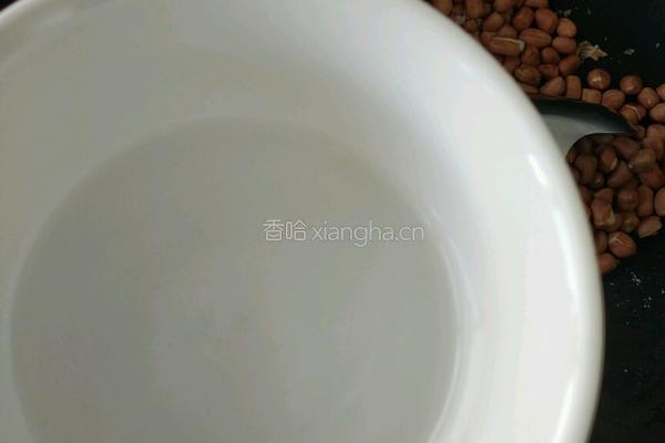 炒花生米的做法图解3