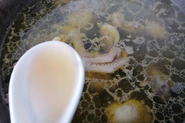 土豆炖鸭肉的做法图解3