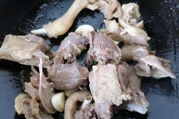 土豆炖鸭肉的做法图解4
