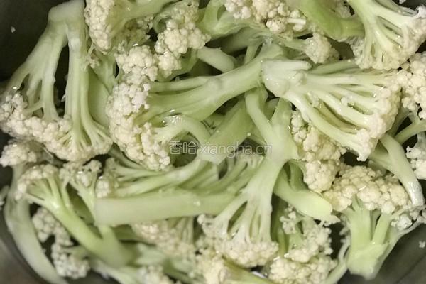 干煸菜花的做法图解1