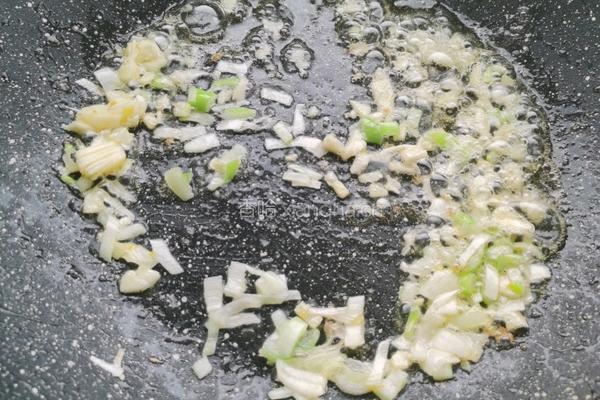 西红柿鸡蛋炒面的做法图解7