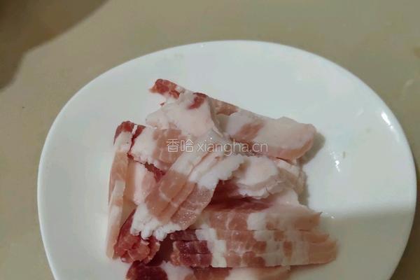 五花肉炒荷兰豆的做法图解2