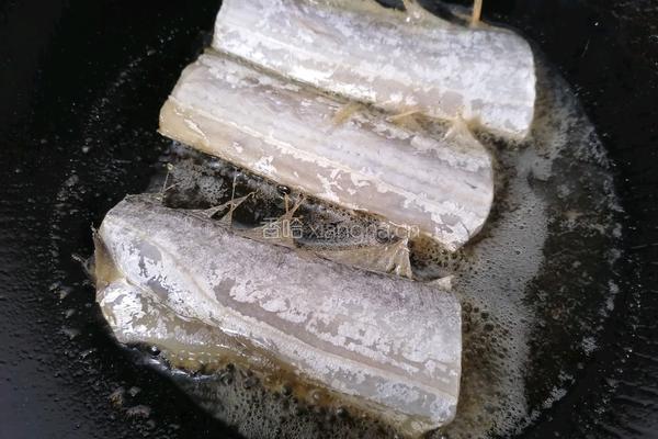 番茄带鱼的做法图解4