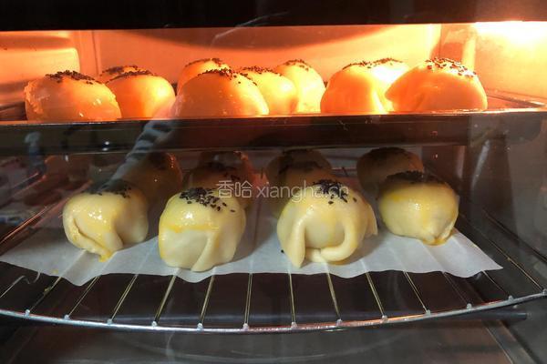 雪媚娘蛋黄酥的做法图解11