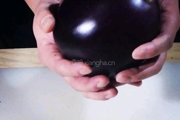 家常烧茄子的做法图解1