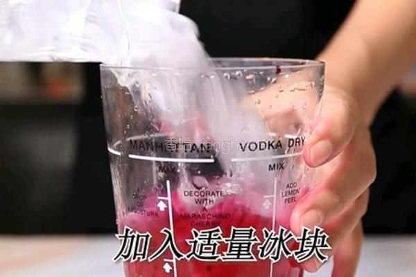 红颜火龙果的做法(小兔奔跑饮品培训)的做法图解5