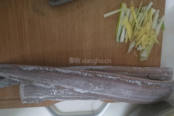 苏式带鱼卷的做法图解1