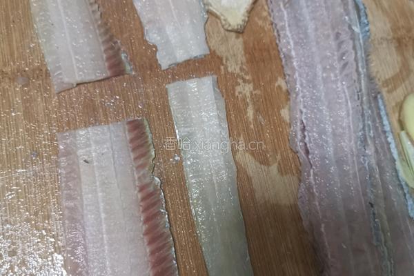 苏式带鱼卷的做法图解2