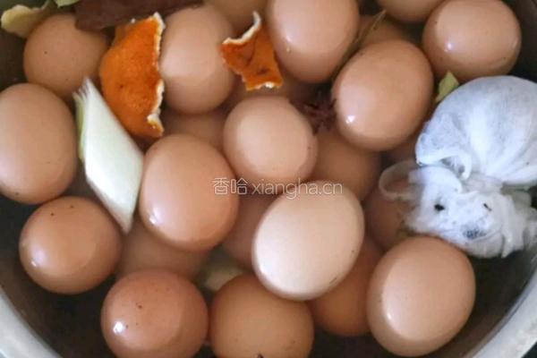自己做茶叶蛋的做法图解1