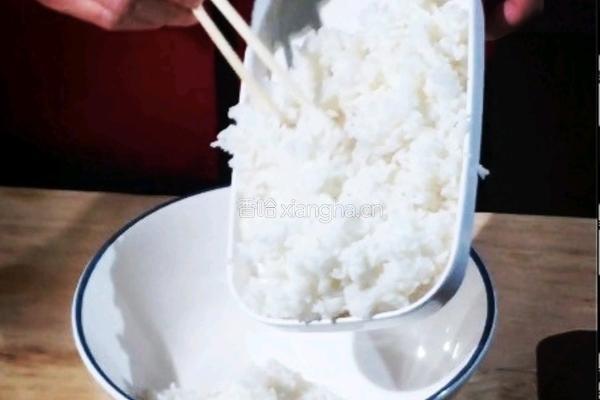 广式黄金炒饭的做法图解1