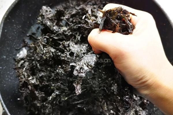 自制海苔拌饭碎的做法图解2