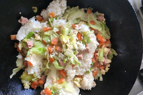 扬州炒饭的做法图解9