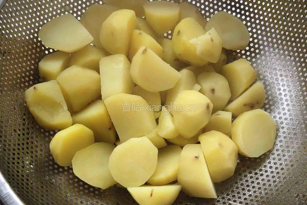 凉拌土豆的做法图解1