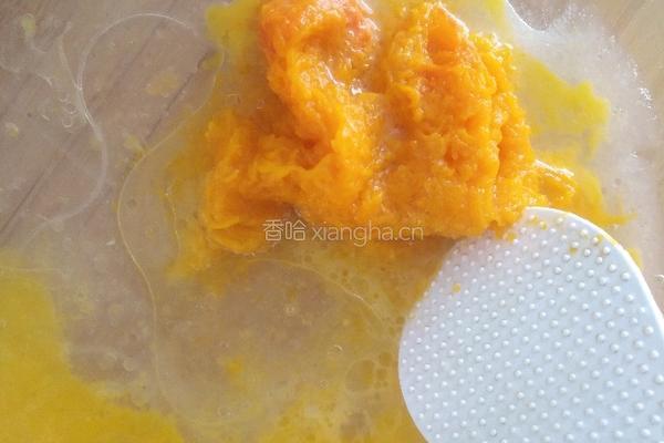 无水南瓜肉松卷的做法图解3