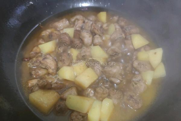 土豆炖鸡脖的做法图解5