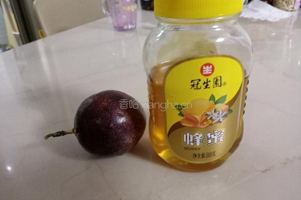 蜂蜜百香果的做法图解1
